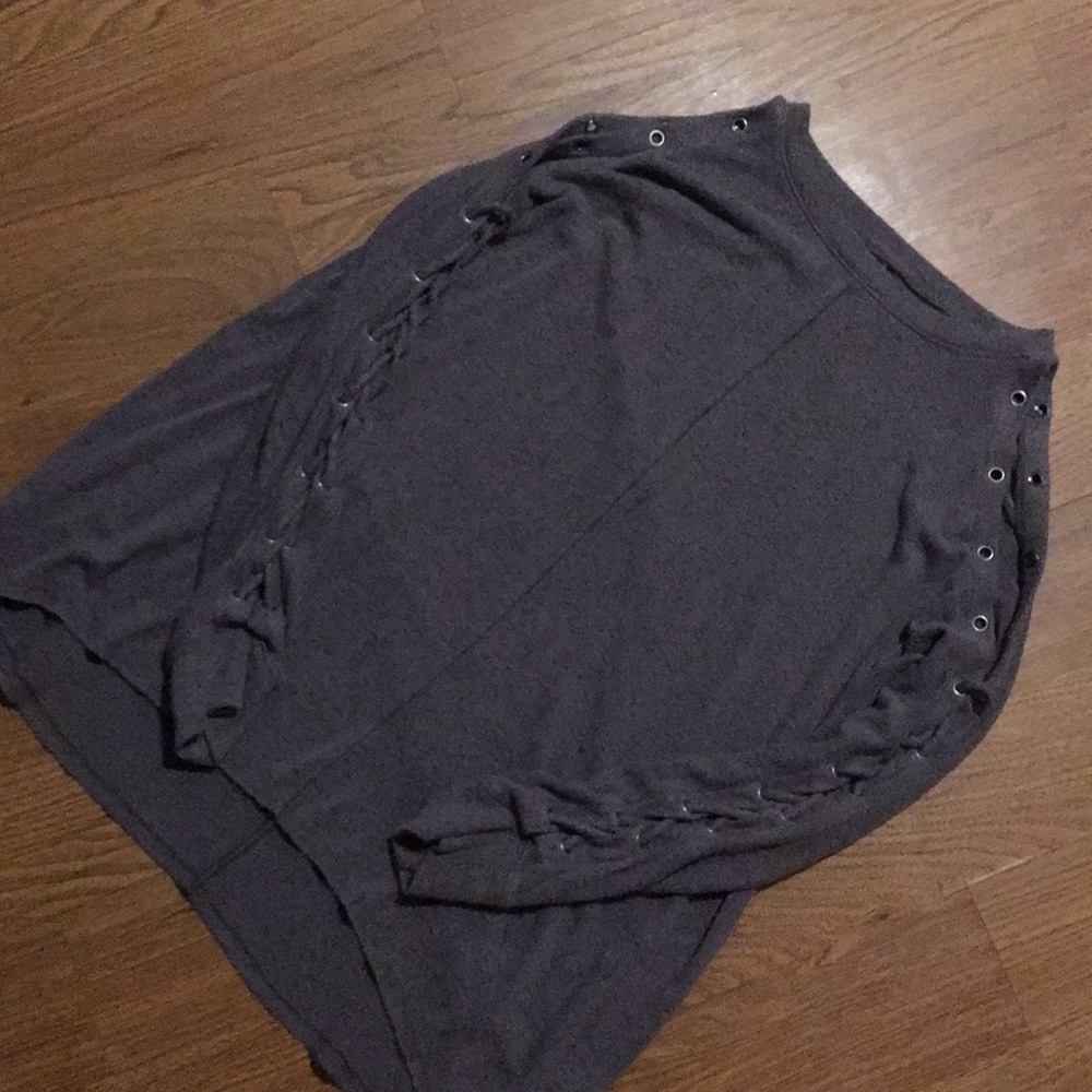 American Eagle cold shoulder sweater